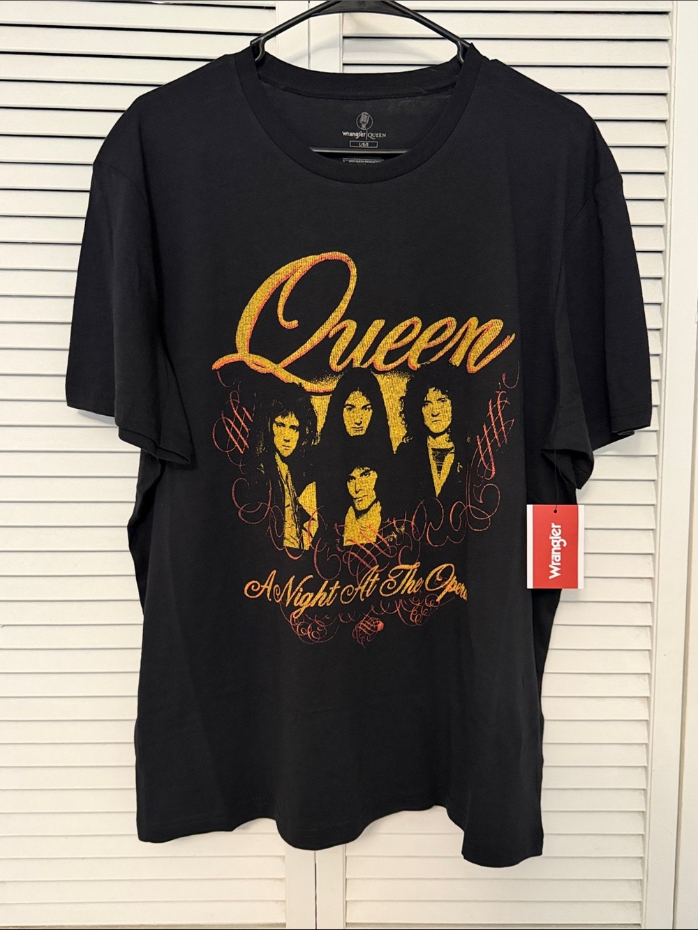 Wrangler  Queen Graphic Tee - A Night at the Opera